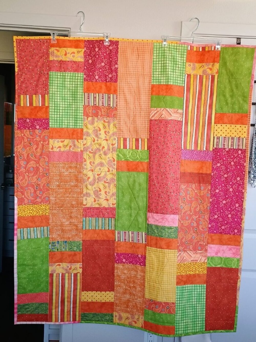 🩷    BNWT HANDMADE COTTON QUILT MODERN COLORFUL ORANGE GREEN YELLOW 48" X 59"